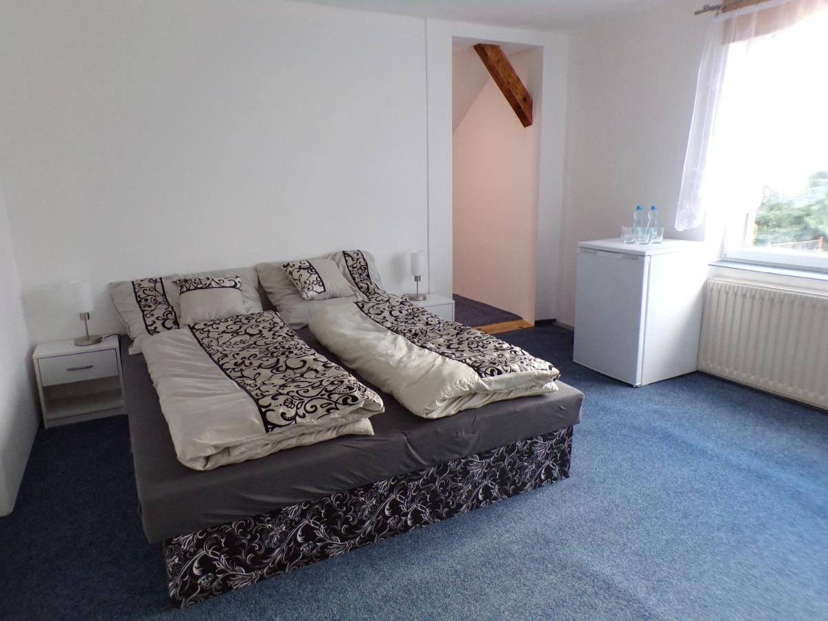 Hotel U Kremilka Jičín Esterno foto